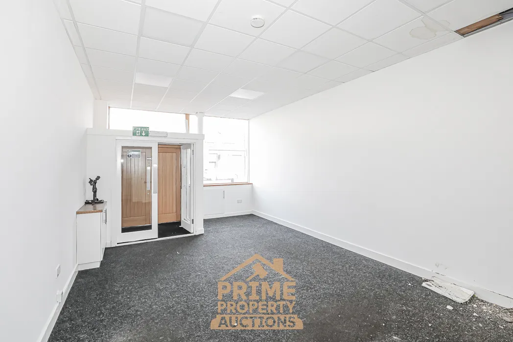 Excellent Commercial Opportunity