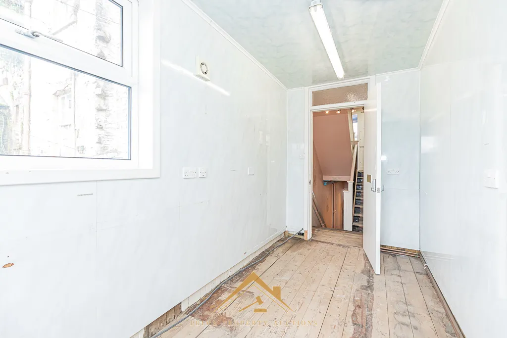 Attractive Commercial Investment Opportunity