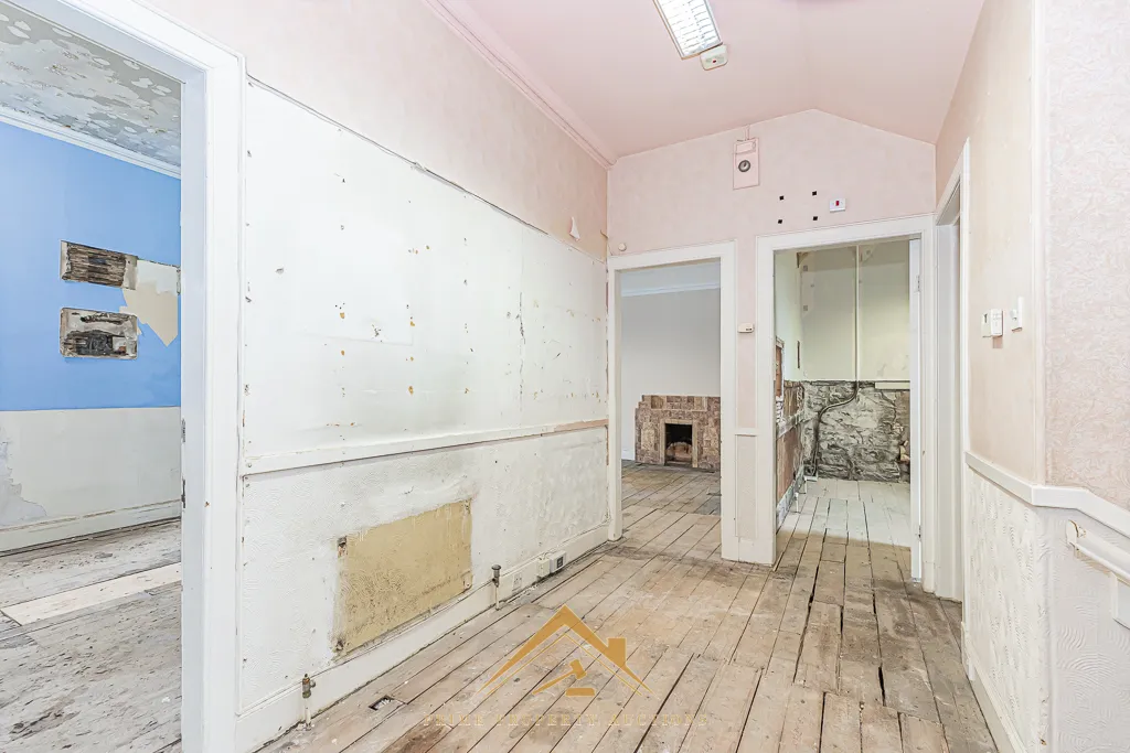 Attractive Commercial Investment Opportunity