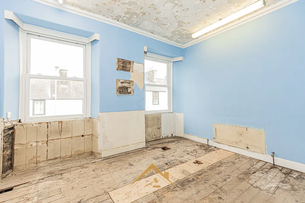 Attractive Commercial Investment Opportunity