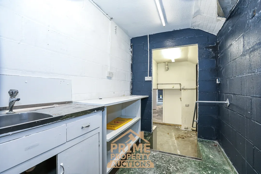 Vacant Commercial Opportunity 