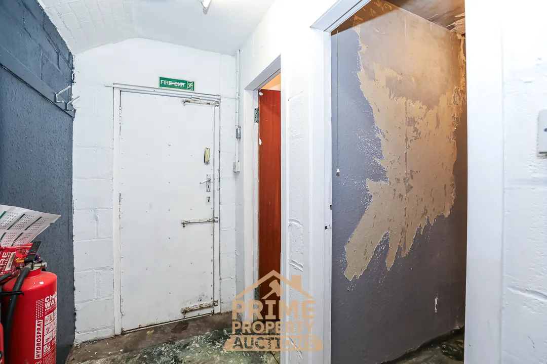 Vacant Commercial Opportunity 
