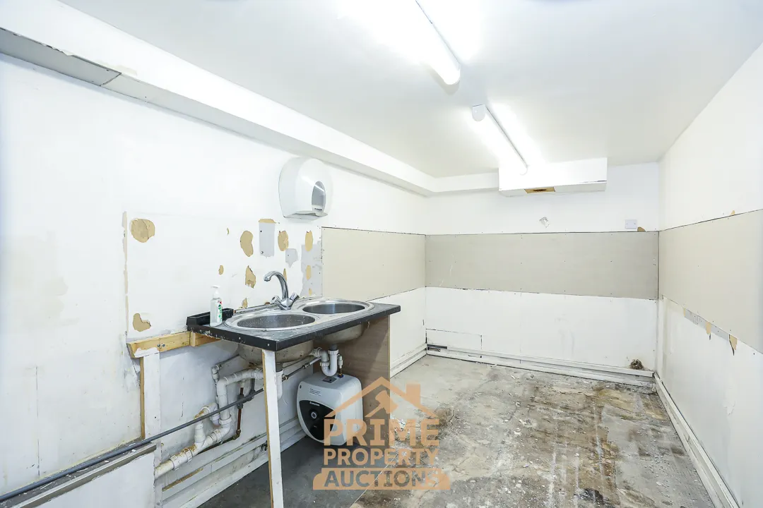 Vacant Commercial Opportunity 
