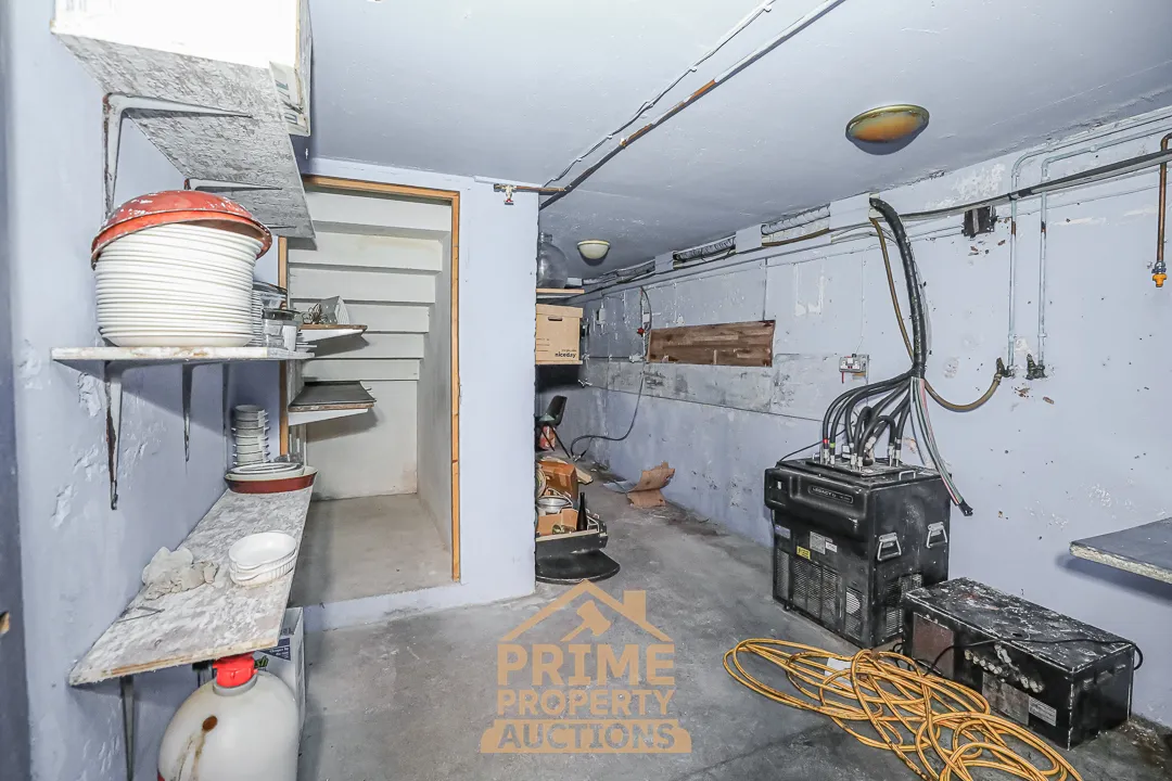 Rare Commercial Opportunity