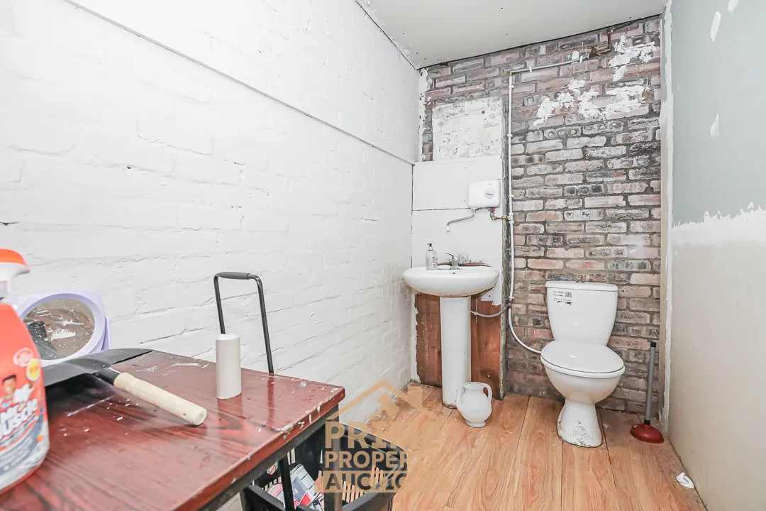 Rare Commercial Investment Opportunity