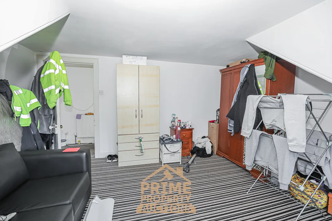 Vacant Terraced Villa