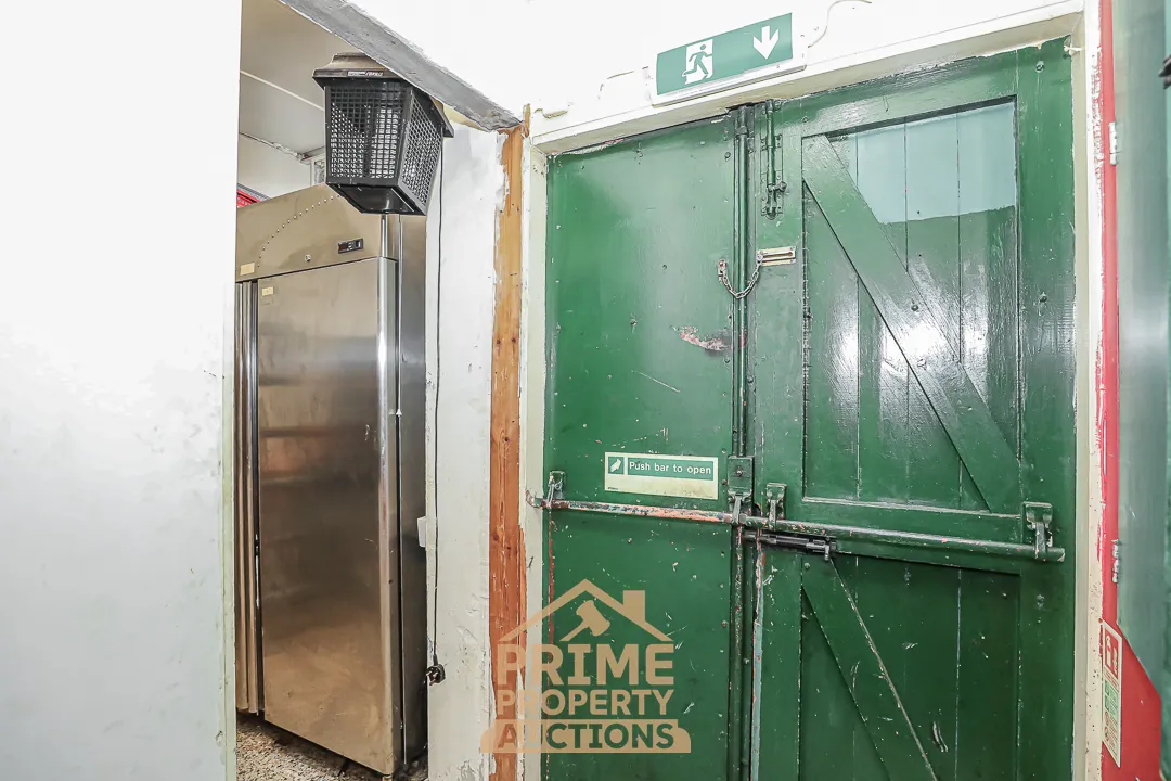 Rare Commercial Investment Opportunity