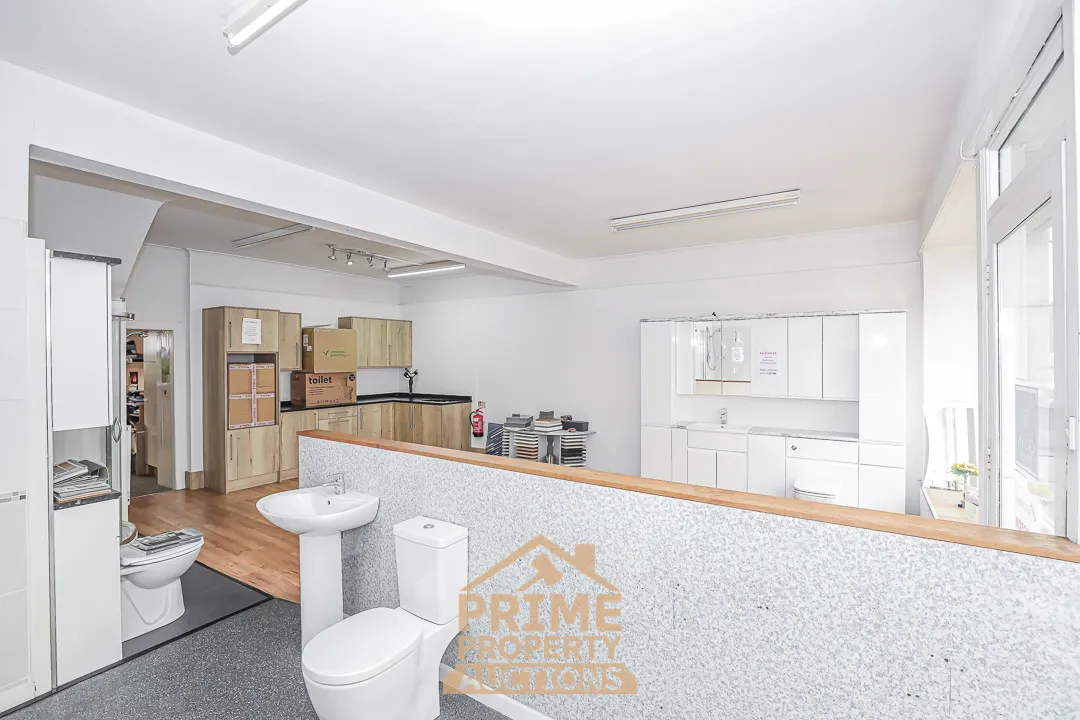 Rare Commercial Investment Opportunity