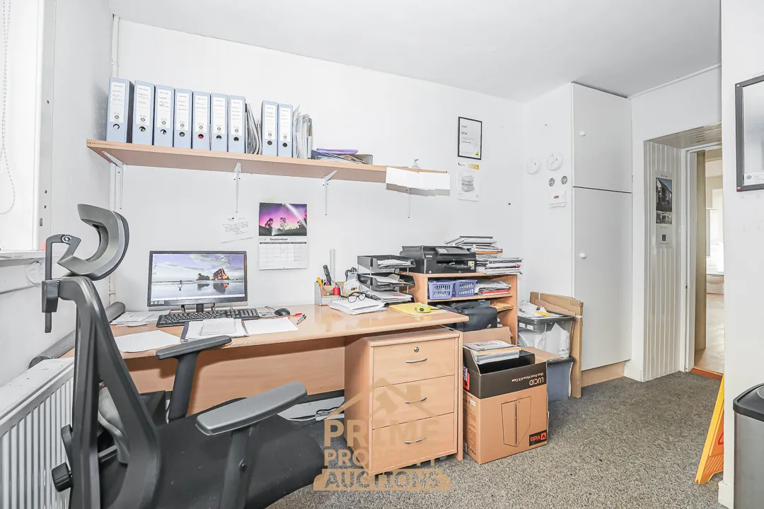Rare Commercial Investment Opportunity