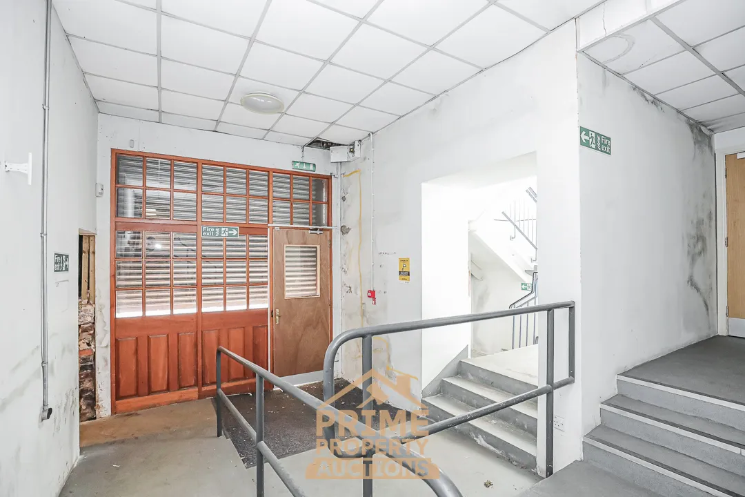 Attractive Commercial Investment Opportunity