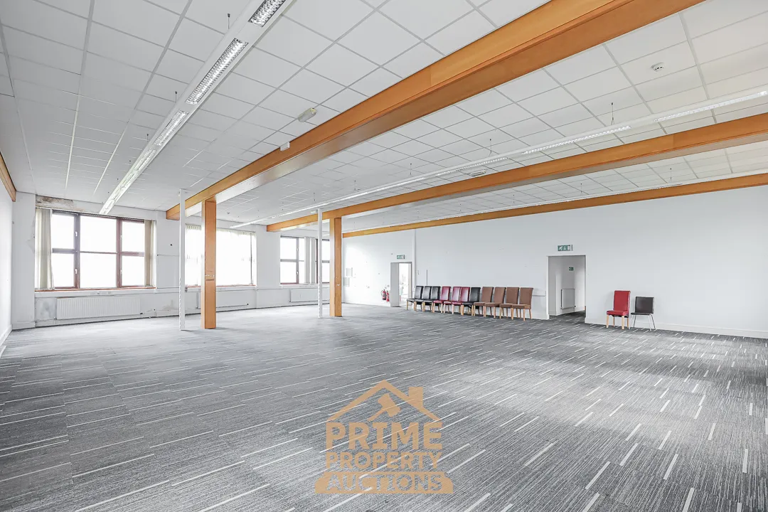 Attractive Commercial Investment Opportunity