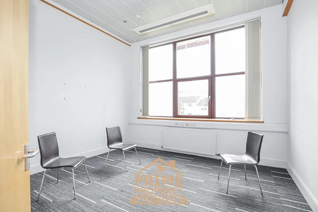 Attractive Commercial Investment Opportunity