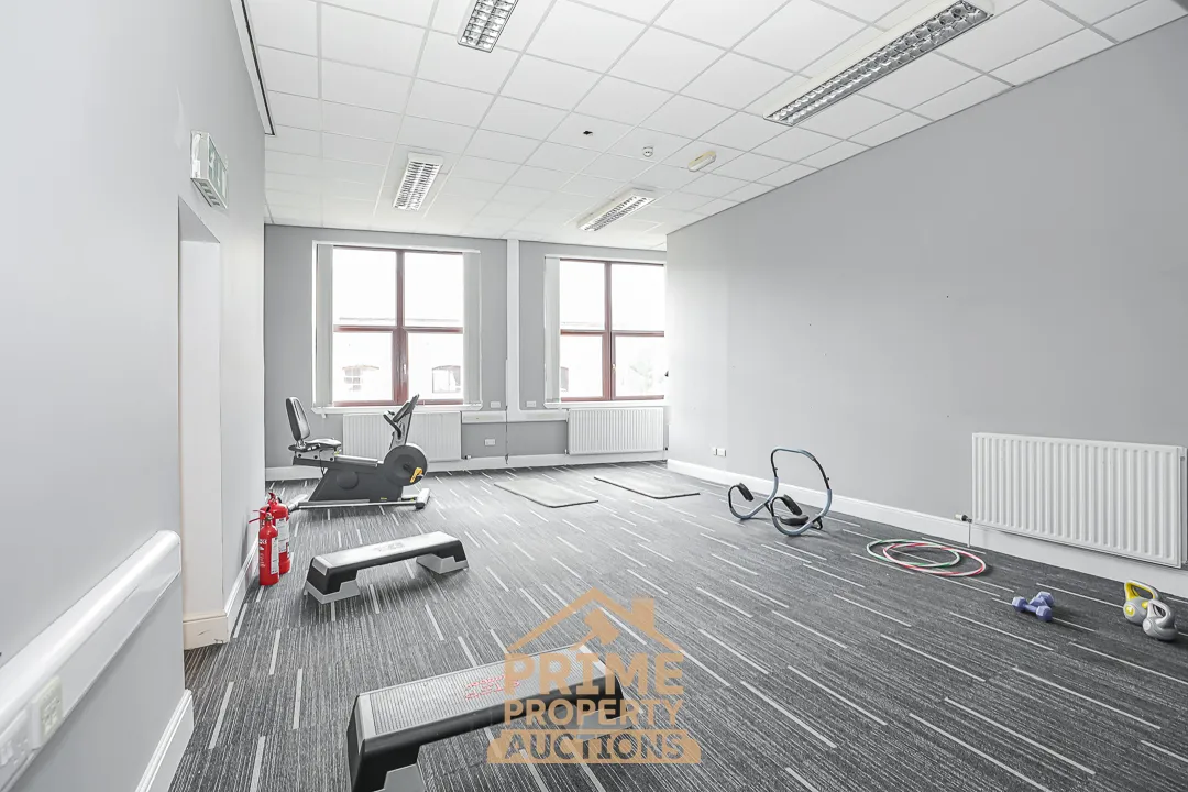 Attractive Commercial Investment Opportunity