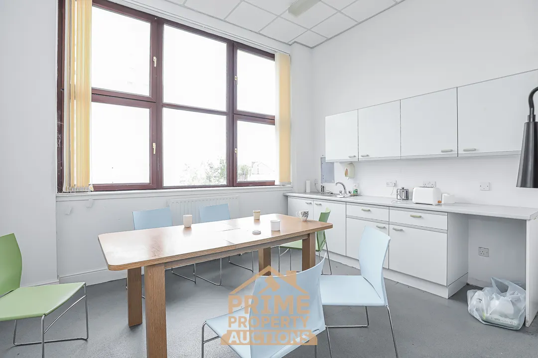 Attractive Commercial Investment Opportunity