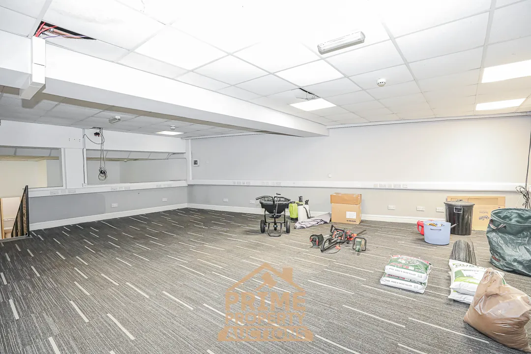 Attractive Commercial Investment Opportunity