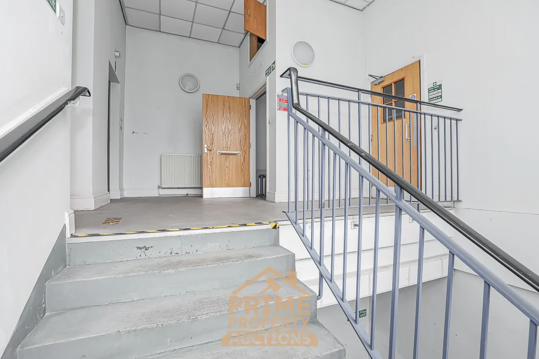 Attractive Commercial Investment Opportunity