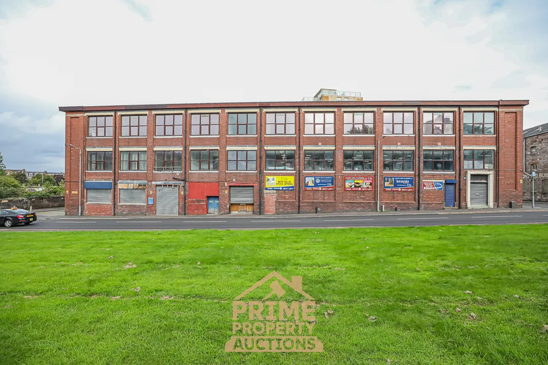 Attractive Commercial Investment Opportunity