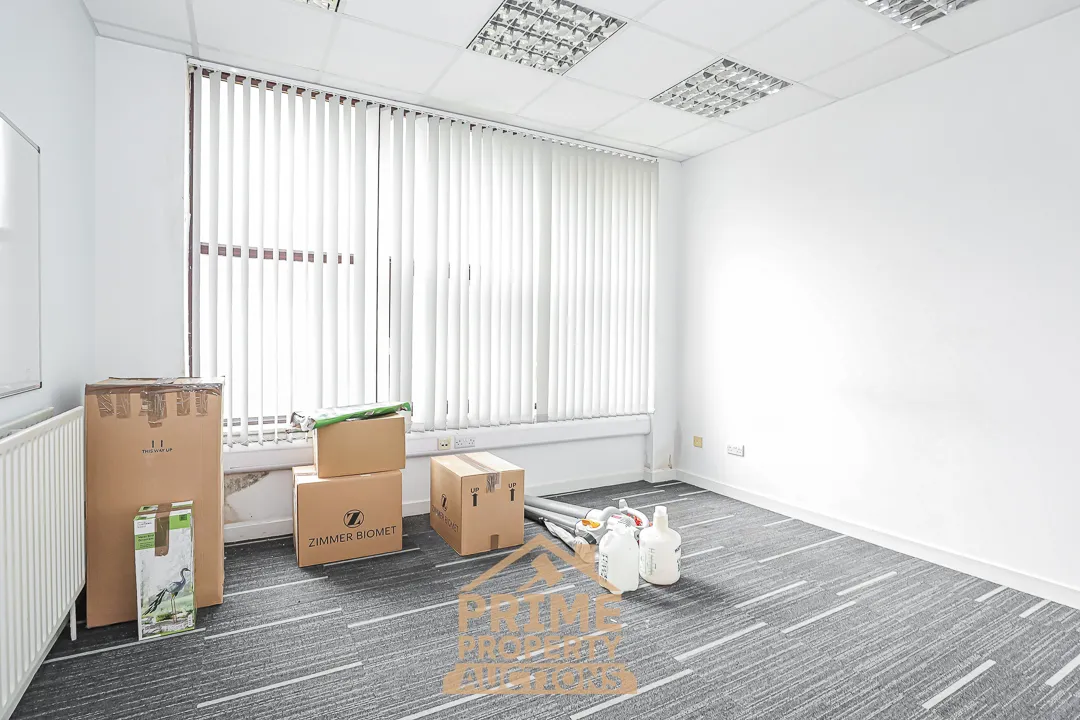 Attractive Commercial Investment Opportunity
