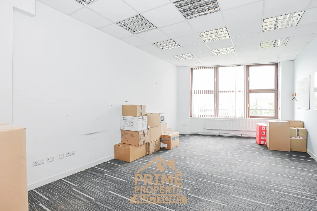 Attractive Commercial Investment Opportunity