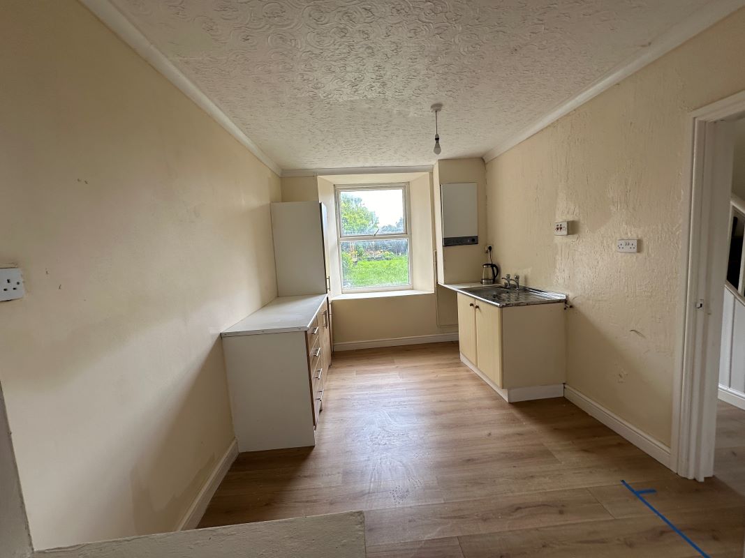 Glanmor Place, Llanelli, Dyfed, SA15 2RG - Online Auctions