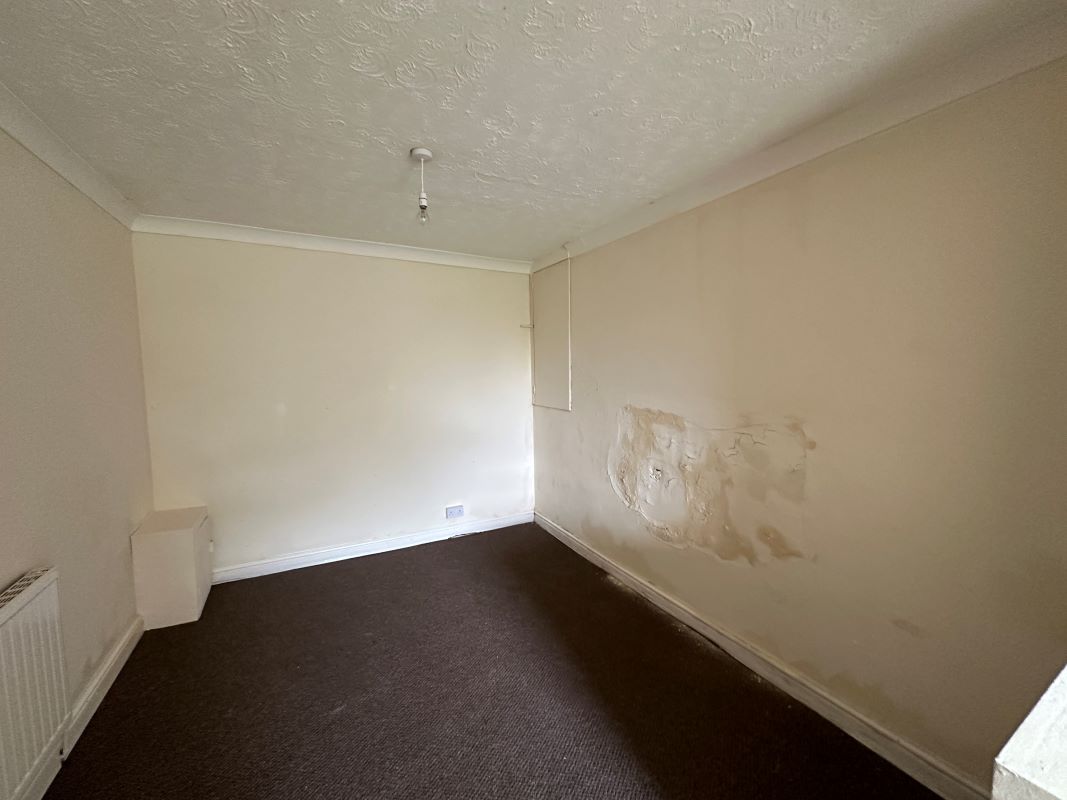 Glanmor Place, Llanelli, Dyfed, SA15 2RG - Online Auctions