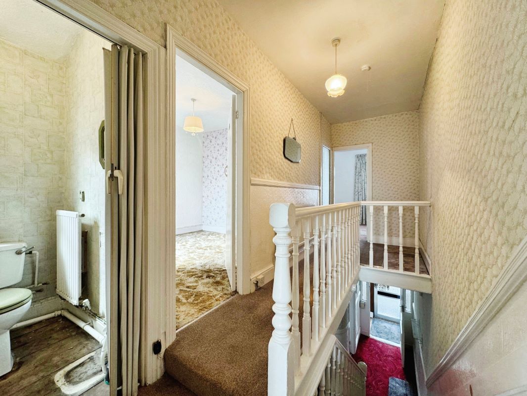 Brighton Road, Gorseinon, Swansea, West Glamorgan, SA4 4BW - Online Auctions