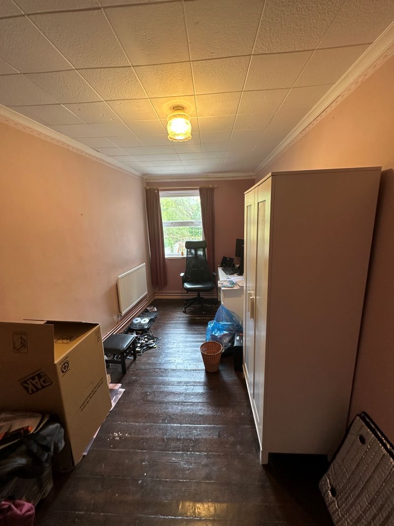 Cwmfelin Road, Llanelli, Dyfed, SA14 9LS - Online Auctions