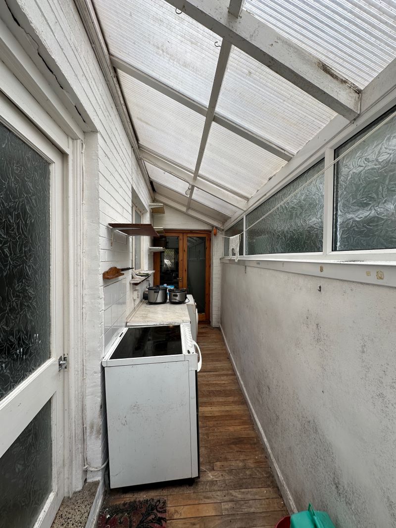 Cwmfelin Road, Llanelli, Dyfed, SA14 9LS - Online Auctions