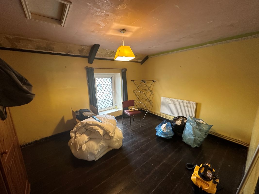 Cwmfelin Road, Llanelli, Dyfed, SA14 9LS - Online Auctions