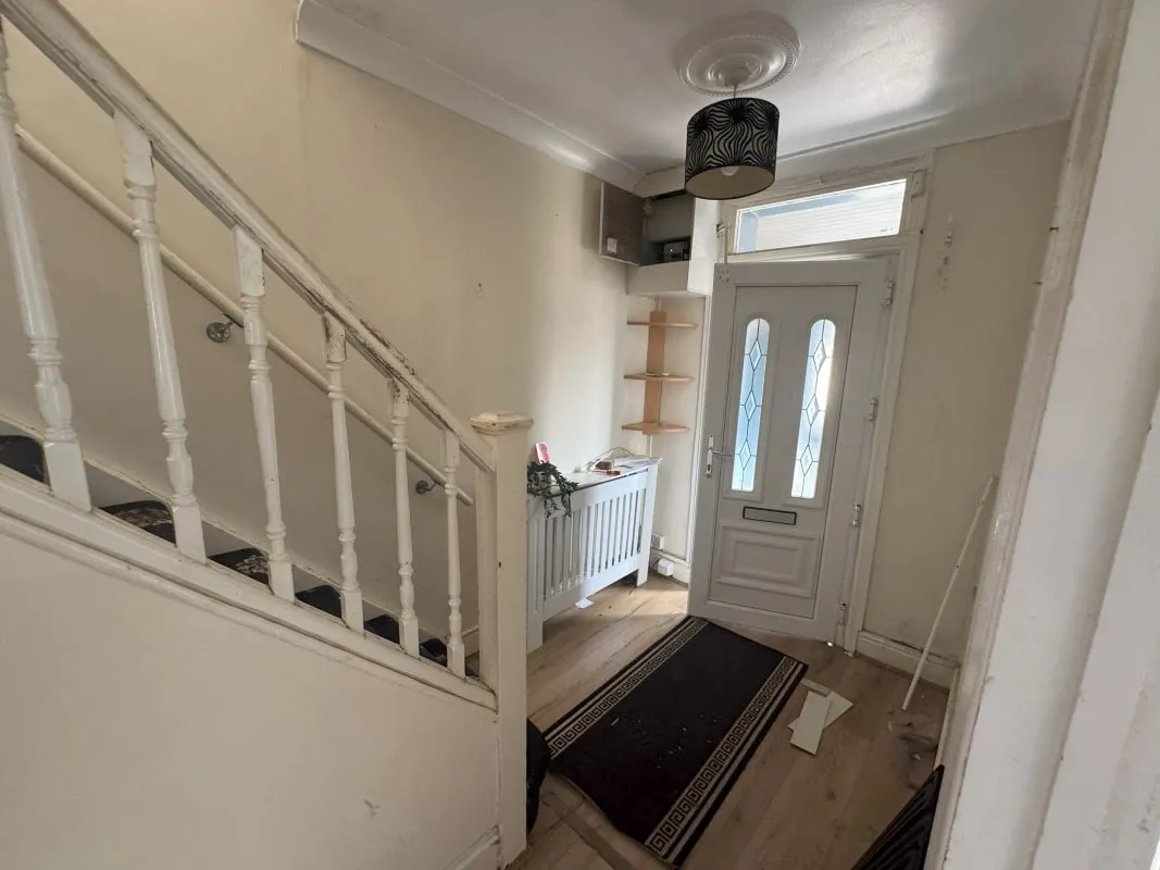 Heol Y Bwlch, Bynea, Llanelli, Dyfed, SA14 9ST - Online Auctions