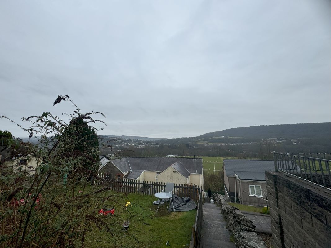 Swansea Road, Pontardawe, Swansea, West Glamorgan, SA8 4AL - Online Auctions