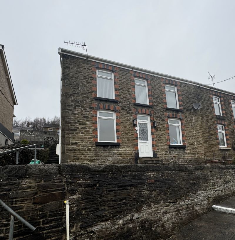 Swansea Road, Pontardawe, Swansea, West Glamorgan, SA8 4AL - Online Auctions