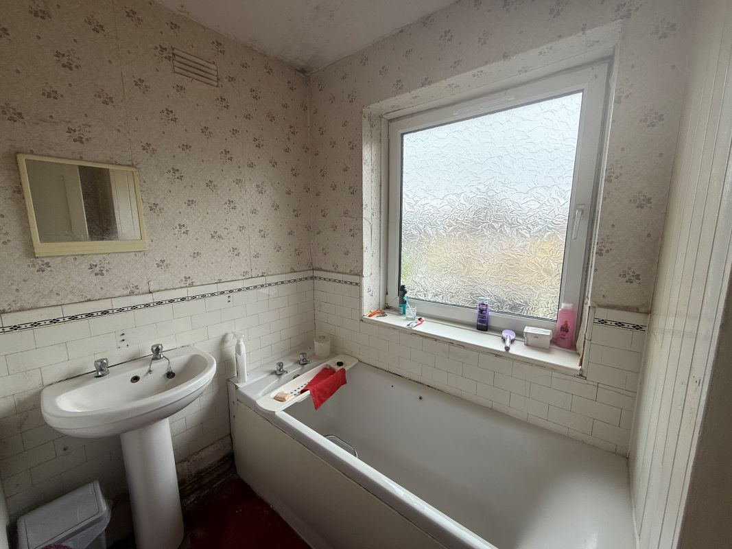 Townhill Road, Cockett, Swansea, West Glamorgan, SA2 0UR - Online Auctions