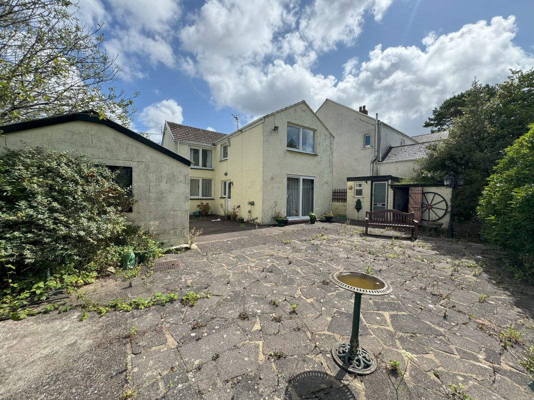 Tir Heol, Cae Mansel Road, Three Crosses, Swansea, West Glamorgan, SA4 3HN - Online Auctions
