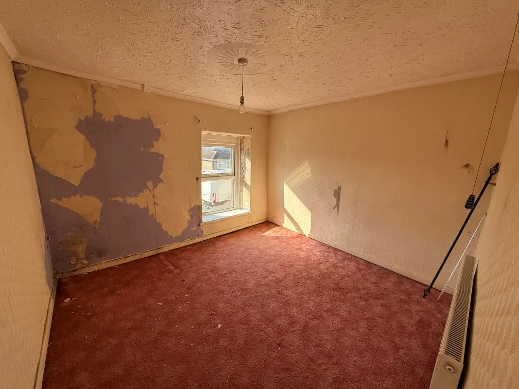 Llandafen Road, Llanelli, Dyfed, SA14 9BD - Online Auctions