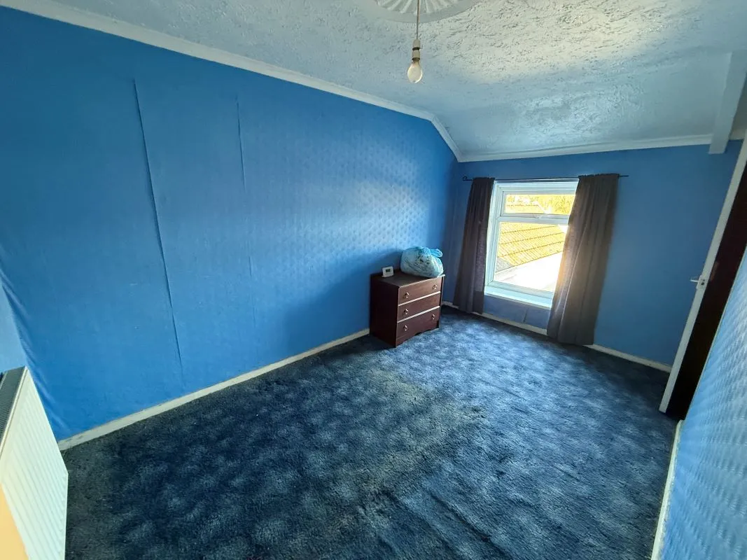 Llandafen Road, Llanelli, Dyfed, SA14 9BD - Online Auctions