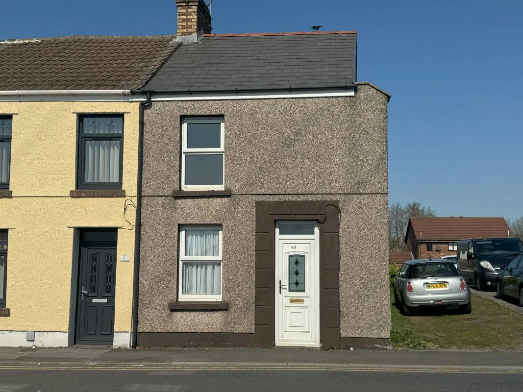 Llandafen Road, Llanelli, Dyfed, SA14 9BD - Online Auctions