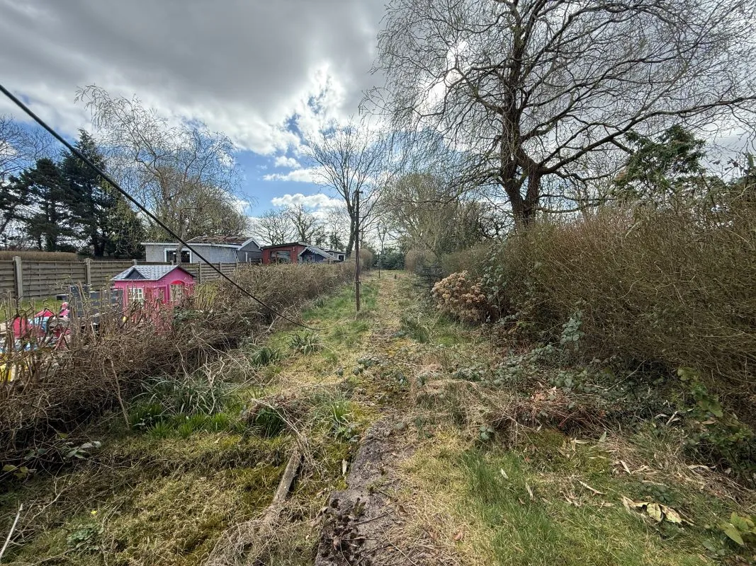 Station Road, Grovesend, Swansea, West Glamorgan, SA4 4GY - Online Auctions
