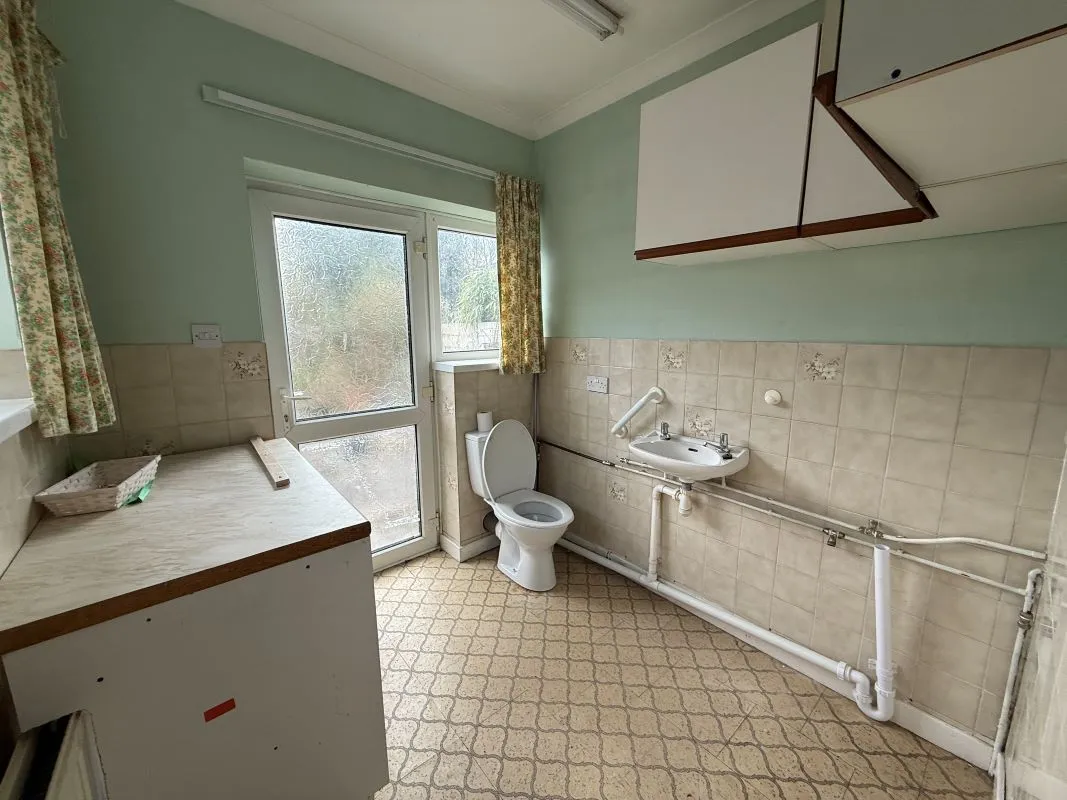 Station Road, Grovesend, Swansea, West Glamorgan, SA4 4GY - Online Auctions