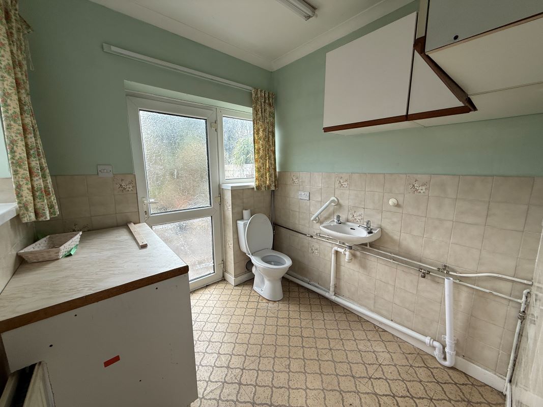 Station Road, Grovesend, Swansea, West Glamorgan, SA4 4GY - Online Auctions