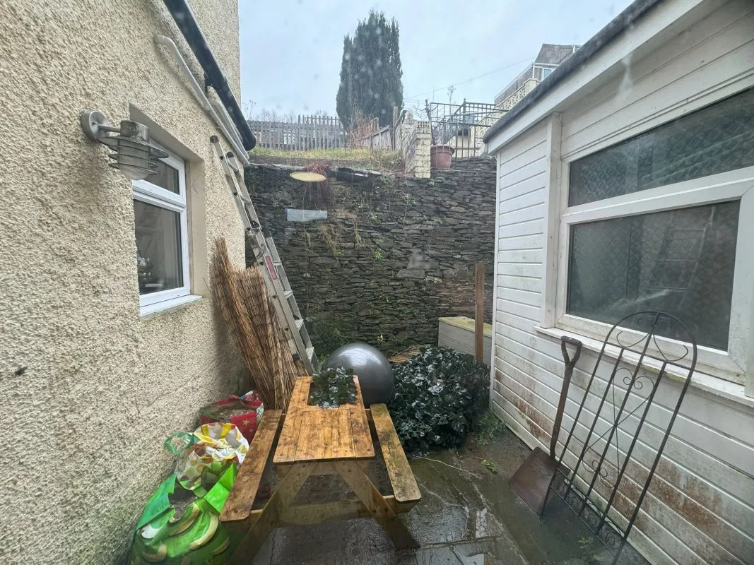 Swansea Road, Pontardawe, Swansea, West Glamorgan, SA8 4AL - Online Auctions