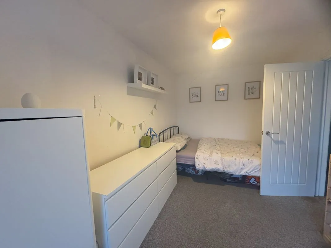 Swansea Road, Pontardawe, Swansea, West Glamorgan, SA8 4AL - Online Auctions