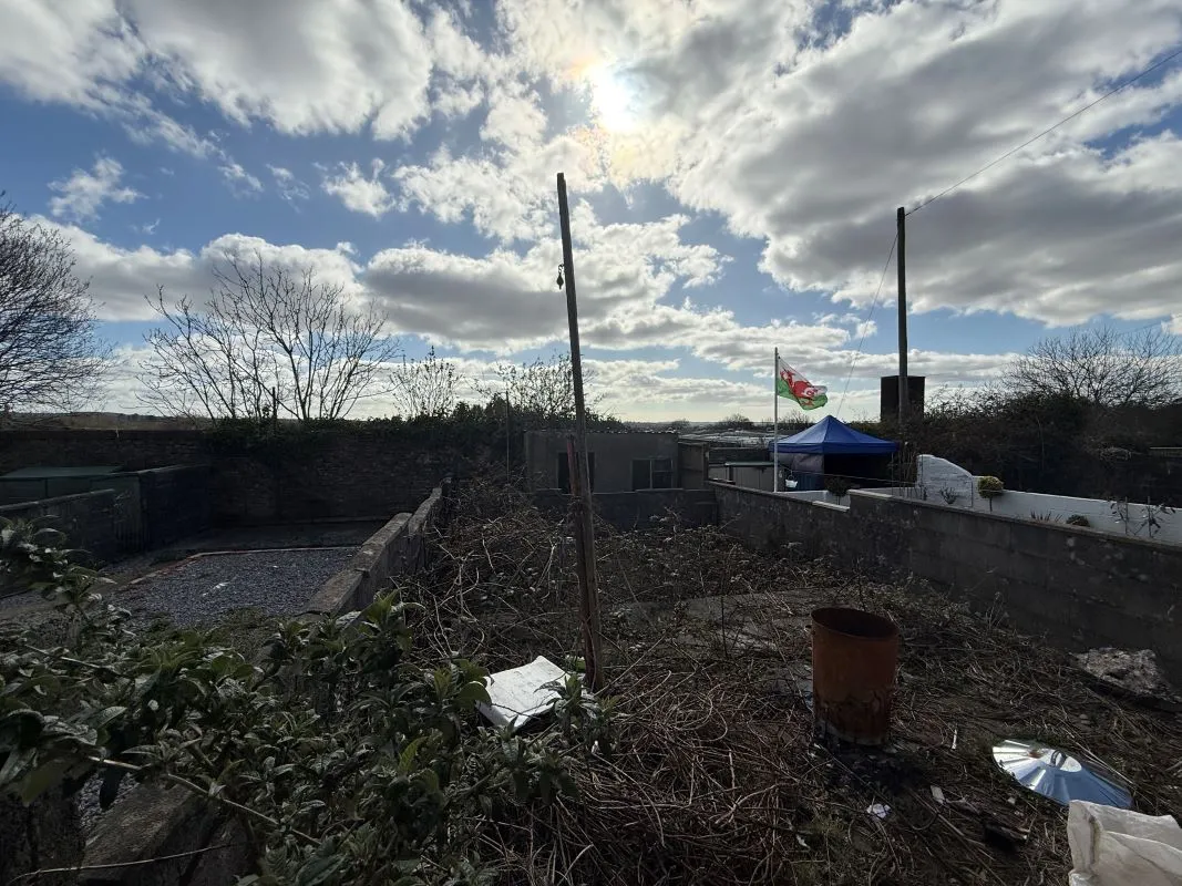 Iscoed Road, Pontarddulais, Swansea, West Glamorgan, SA4 0UP - Online Auctions