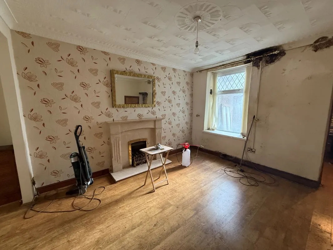 Iscoed Road, Pontarddulais, Swansea, West Glamorgan, SA4 0UP - Online Auctions
