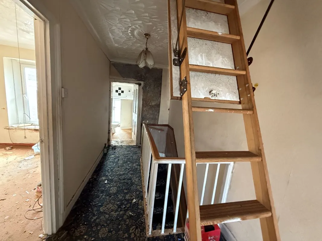 Iscoed Road, Pontarddulais, Swansea, West Glamorgan, SA4 0UP - Online Auctions