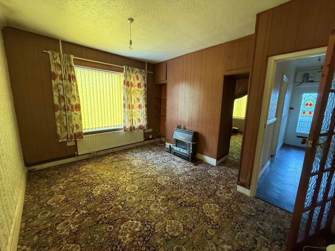 Glynhir Road, Pontarddulais, Swansea, West Glamorgan, SA4 8PU - Online Auctions
