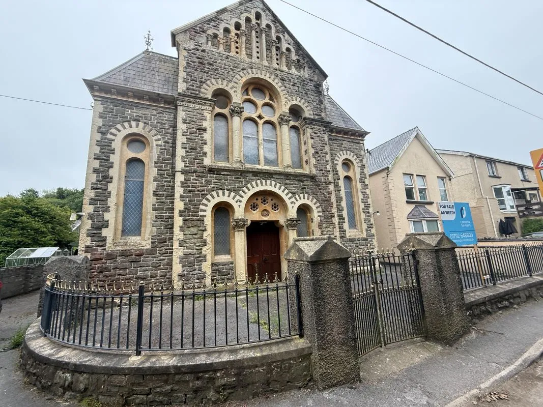 Eva Terrace, Ferryside, Dyfed, SA17 5TD - Online Auctions
