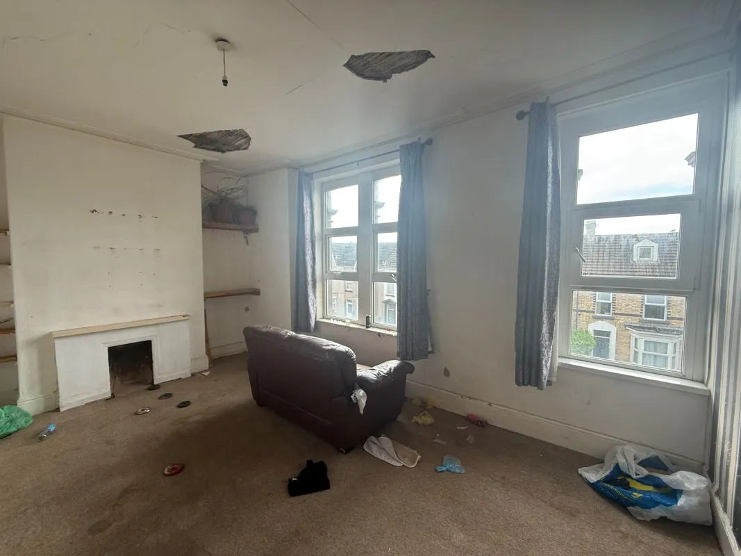 King Edward's Road, Swansea, West Glamorgan, SA1 4LU - Online Auctions