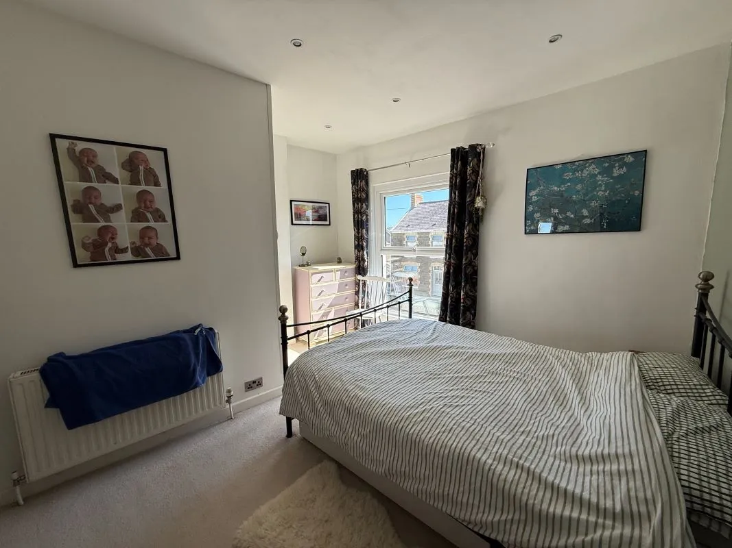 High Street, Grovesend, Swansea, West Glamorgan, SA4 4GT - Online Auctions