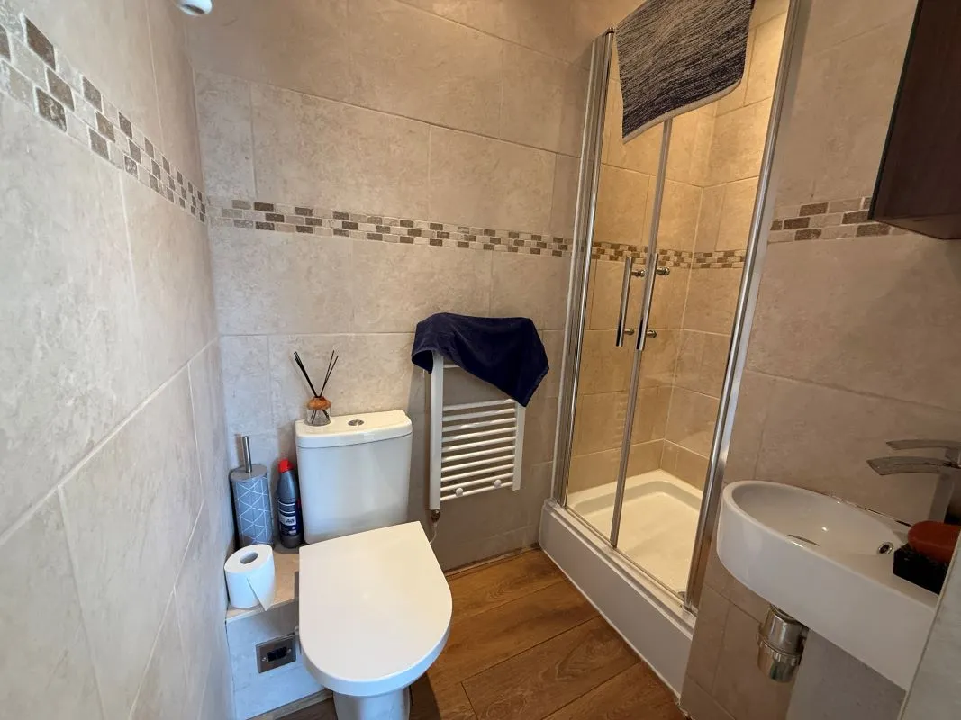 High Street, Grovesend, Swansea, West Glamorgan, SA4 4GT - Online Auctions